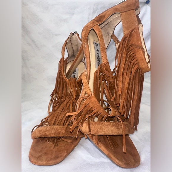 Steve Madden Women's Tan Courts - Picture 2 of 5